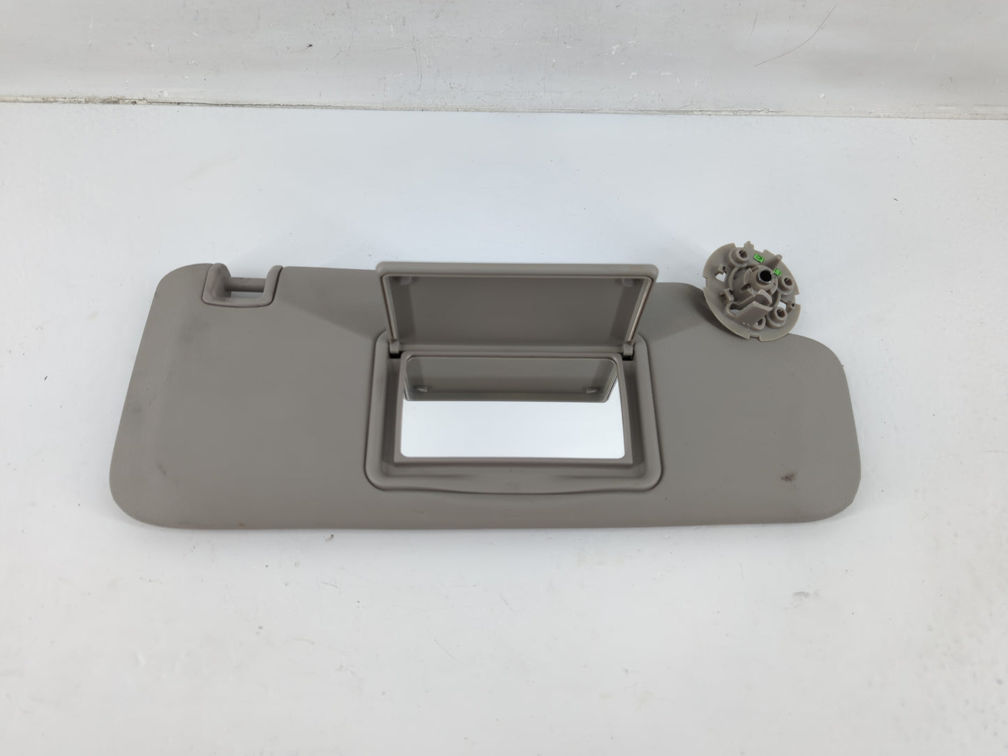 2011-2016 Chevrolet Cruze Sun Visor Shade Replacement Passenger Right Mirror Fits Fits 2011 2012 2013 2014 2015 2016 OEM Use