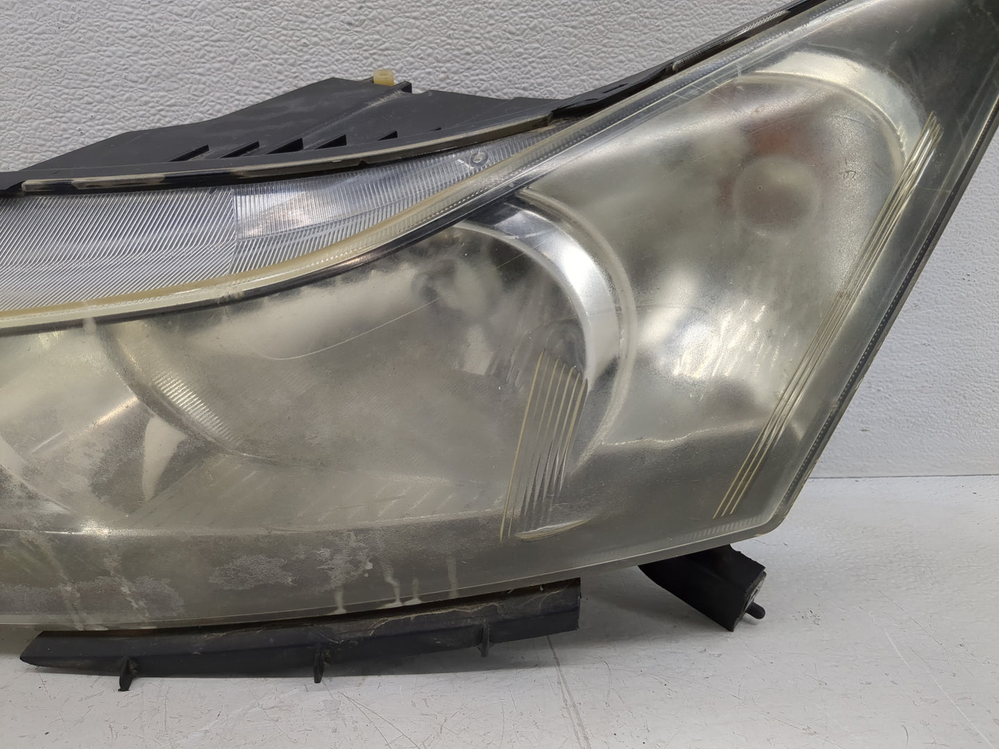 2011-2012 Chevrolet Cruze Driver Left Oem Head Light Headlight Lamp - Oemusedautoparts1.com