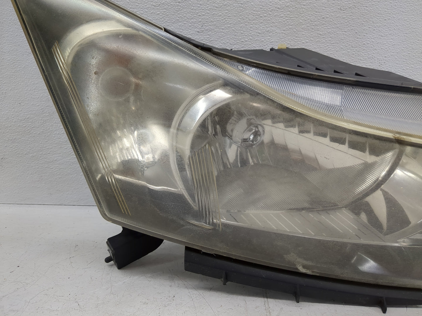 2011-2012 Chevrolet Cruze Passenger Right Oem Head Light Headlight Lamp - Oemusedautoparts1.com