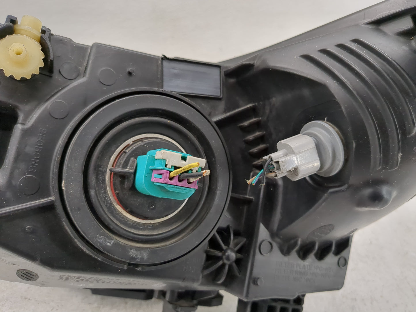 2011-2012 Chevrolet Cruze Passenger Right Oem Head Light Headlight Lamp - Oemusedautoparts1.com