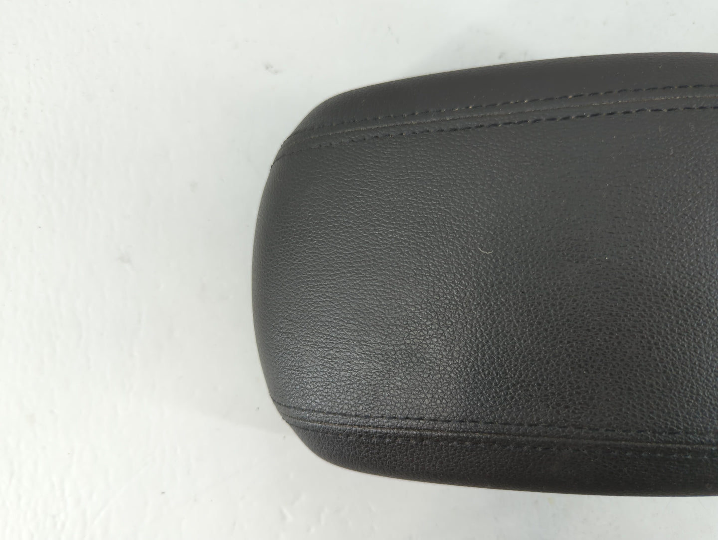 2011-2012 Chevrolet Cruze Center Console Armrest Cover Lid P/N:SM0791 Fits Fits 2011 2012 OEM Used Auto Parts - Oemusedautop