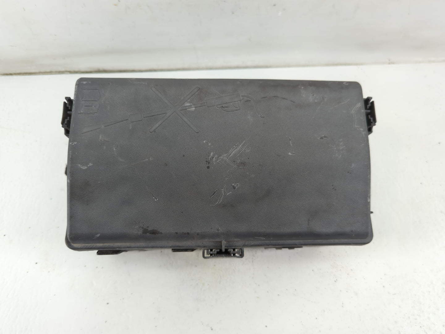 2011-2014 Chevrolet Cruze Fusebox Fuse Box Panel Relay Module P/N:812461952 Fits Fits 2011 2012 2013 2014 OEM Used Auto Part