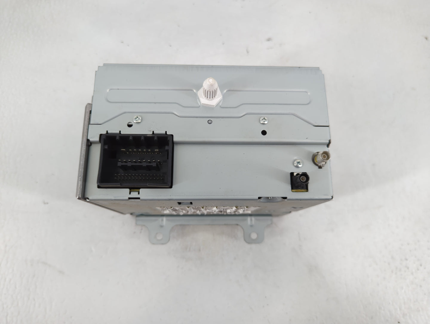 2011-2012 Chevrolet Cruze Radio AM FM Cd Player Receiver Replacement P/N:20983517 Fits Fits 2010 2011 2012 OEM Used Auto Par