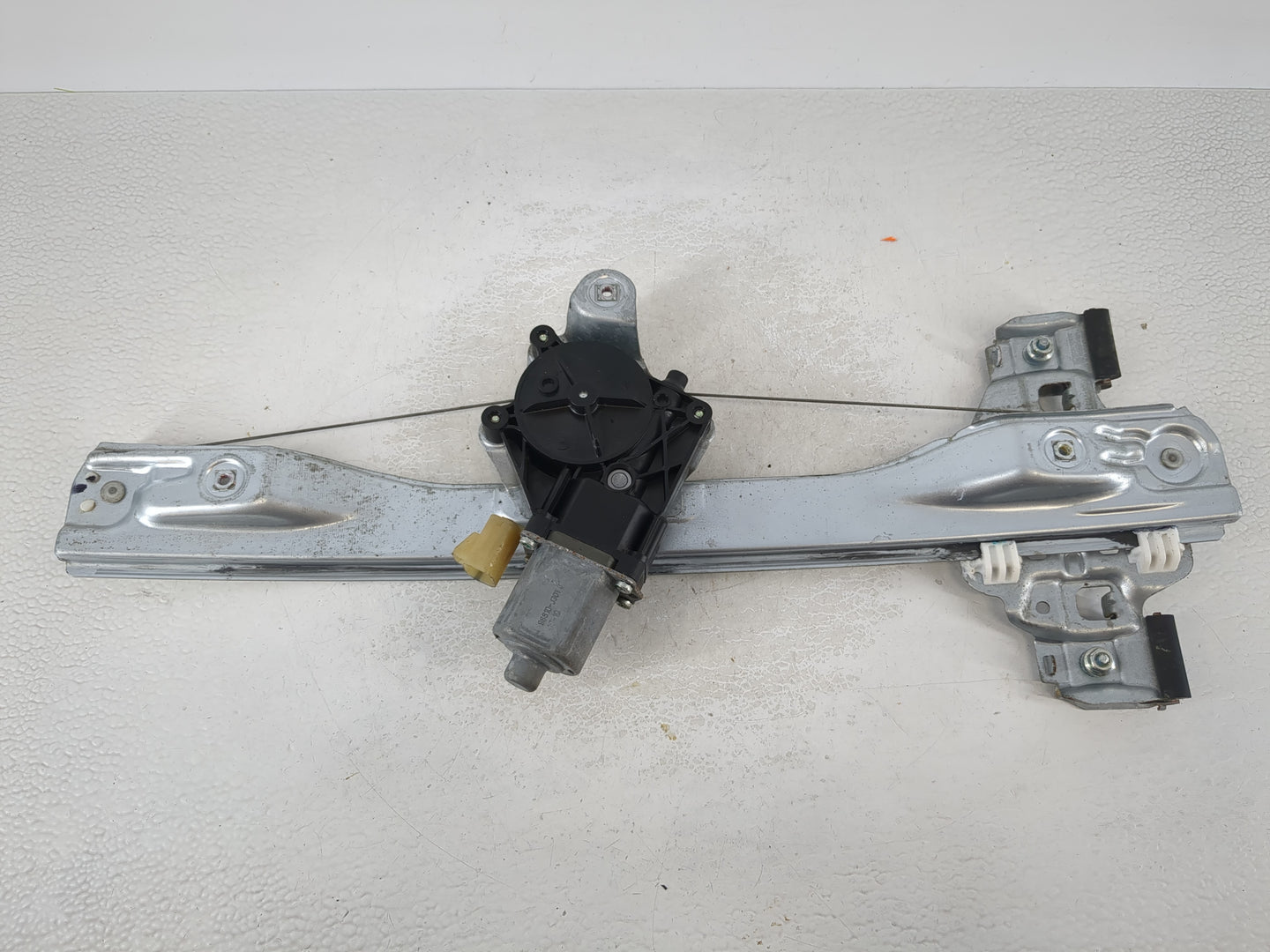 2011-2012 Chevrolet Cruze Used Window Regulator Right Passenger Rear - Oemusedautoparts1.com