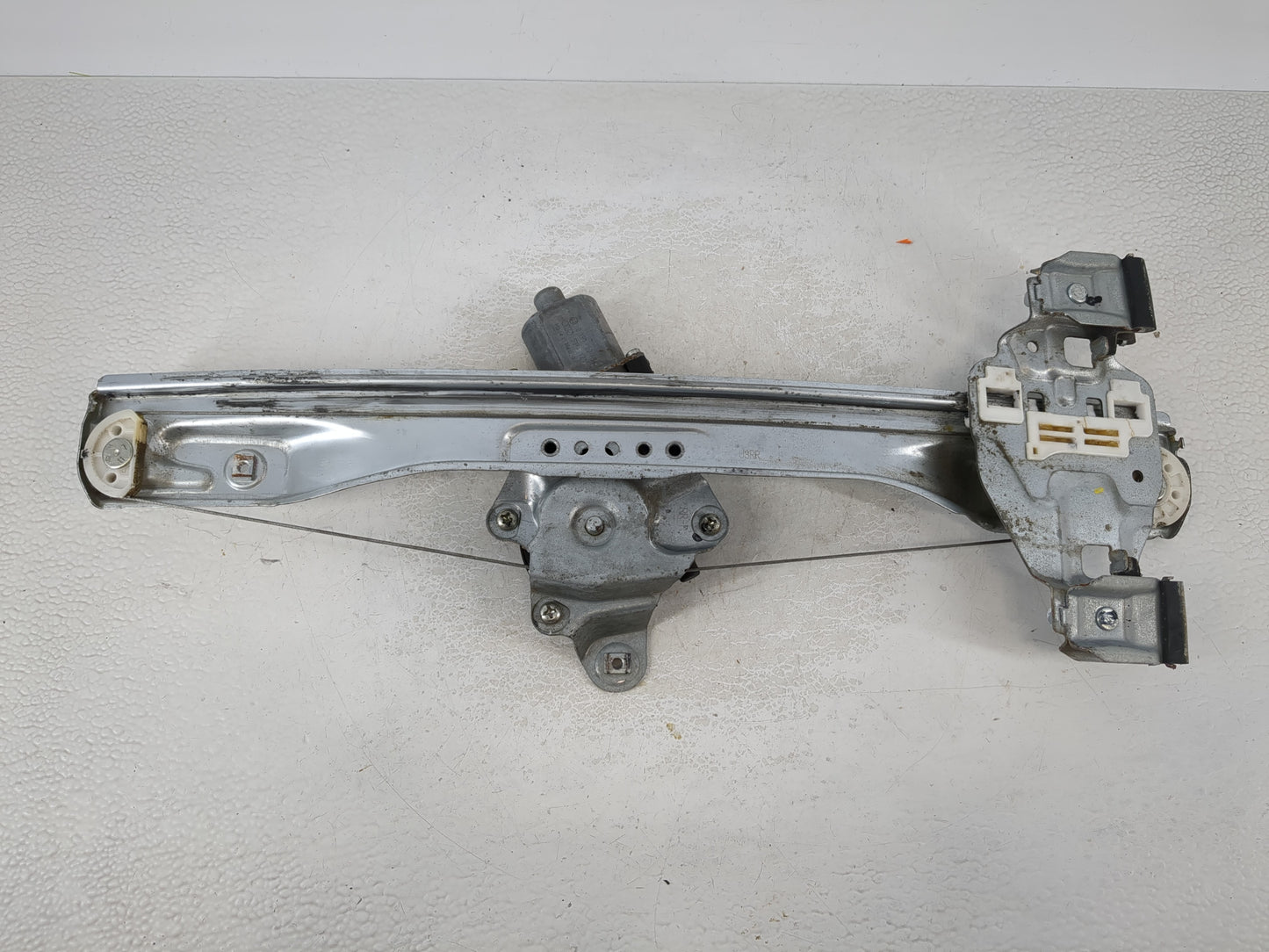 2011-2012 Chevrolet Cruze Used Window Regulator Right Passenger Rear - Oemusedautoparts1.com