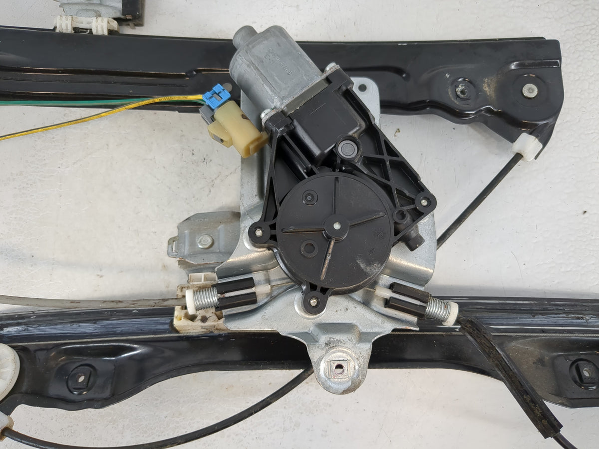 2011-2012 Chevrolet Cruze Used Window Regulator Passenger Front 1035528 - Oemusedautoparts1.com