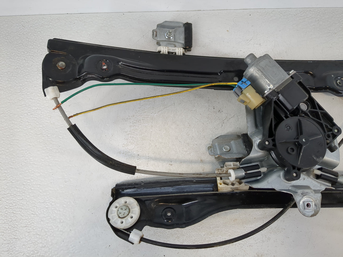 2011-2012 Chevrolet Cruze Used Window Regulator Passenger Front 1035528 - Oemusedautoparts1.com