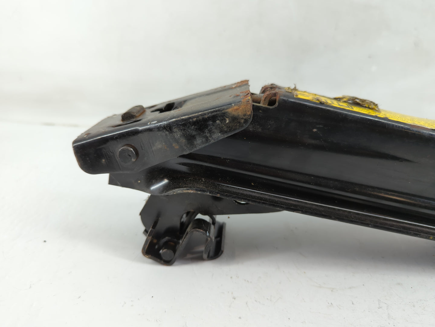 2011 Chevrolet Cruze Spare Scissor Car Jack 1035558 - Oemusedautoparts1.com