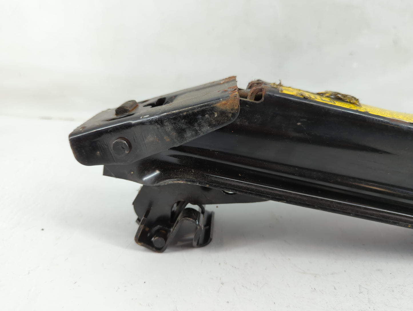 2011 Chevrolet Cruze Spare Scissor Car Jack 1035558 - Oemusedautoparts1.com
