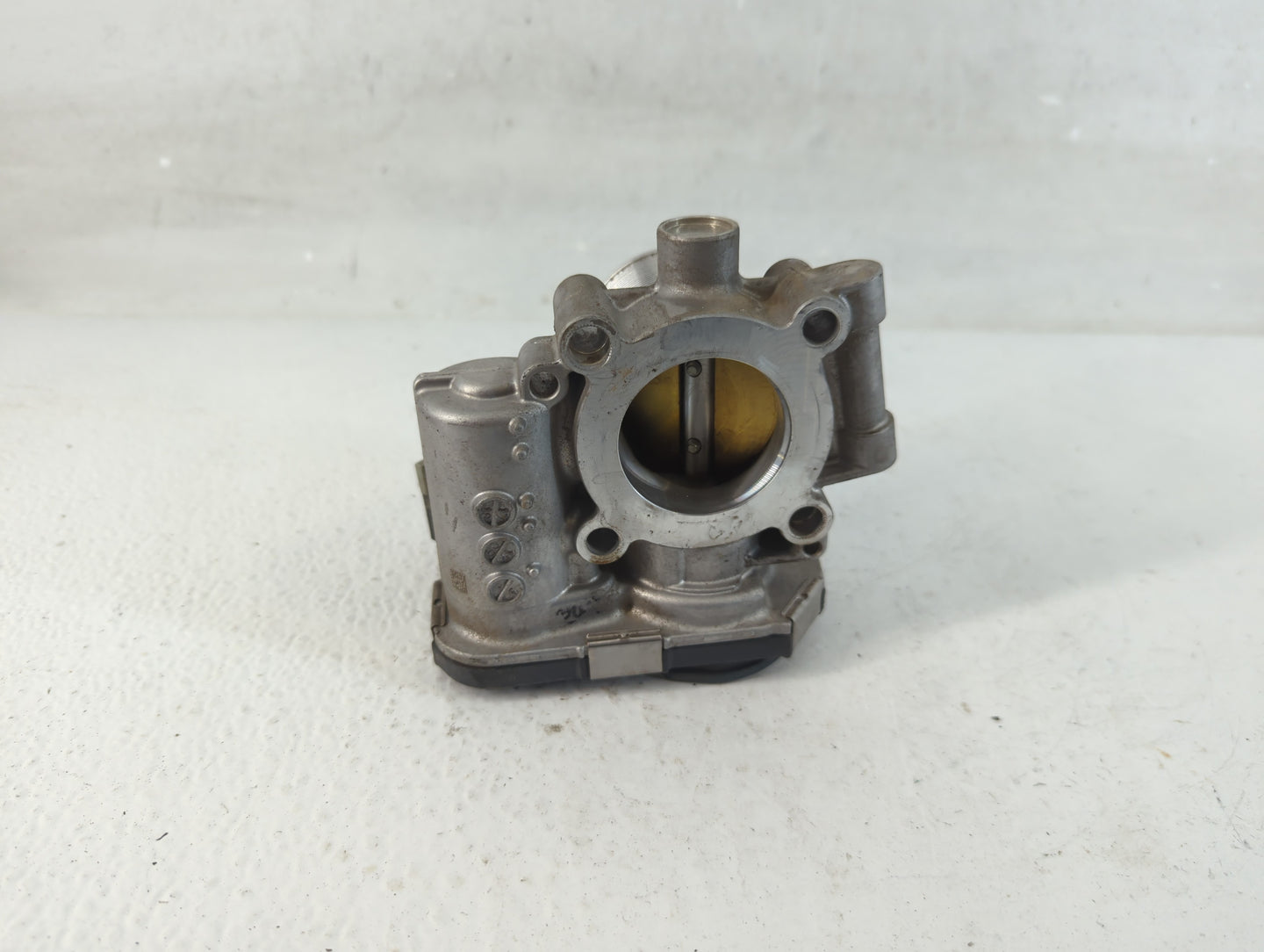 2011-2016 Chevrolet Cruze Throttle Body P/N:55565489 Fits Fits 2011 2012 2013 2014 2015 2016 2017 2018 2019 2020 2021 OEM Us