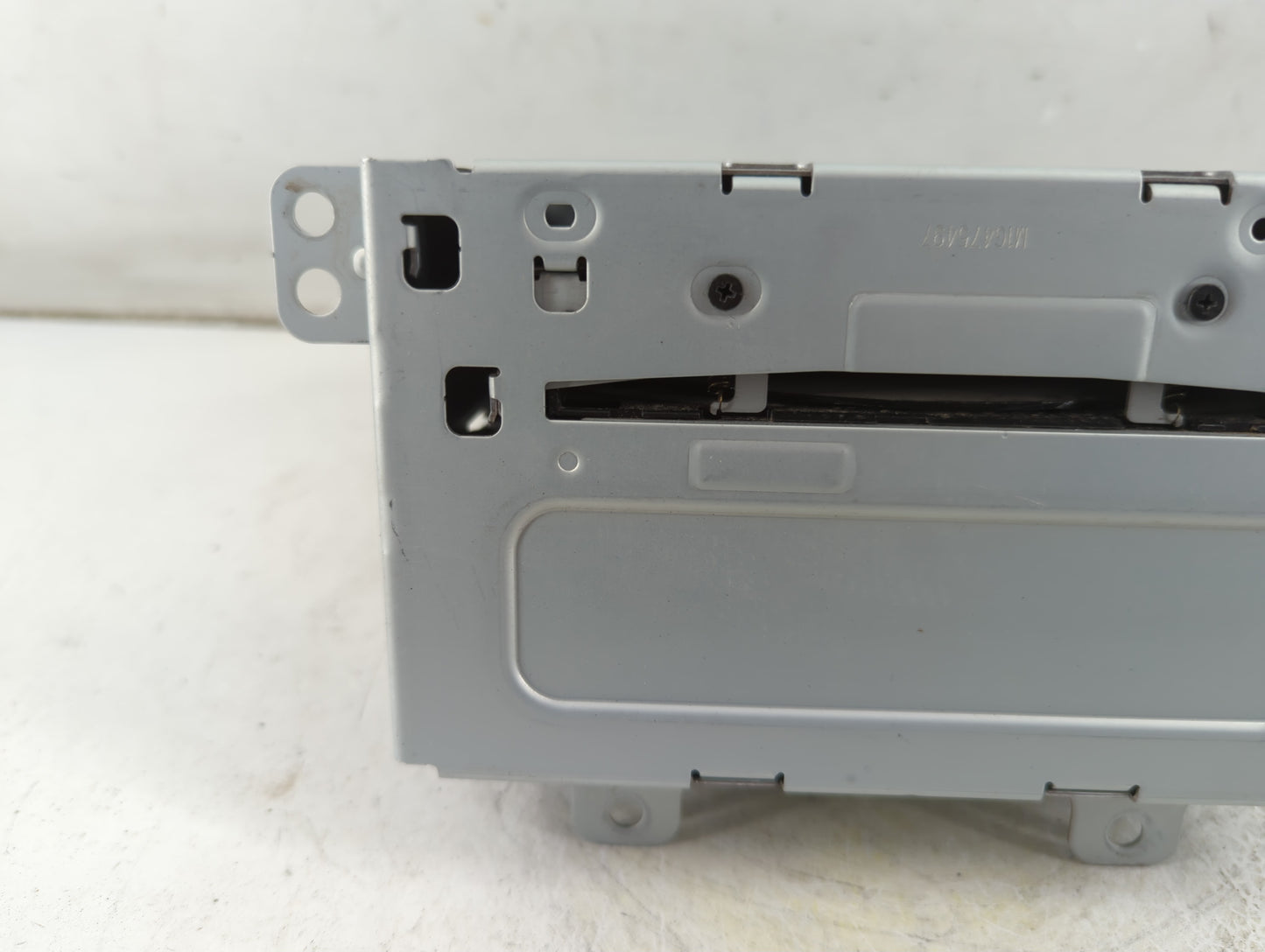 2011 Chevrolet Cruze Radio AM FM Cd Player Receiver Replacement P/N:20983517 Fits Fits 2010 OEM Used Auto Parts - Oemusedaut