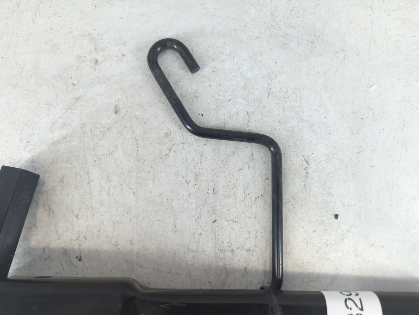 2011 Chevrolet Cruze Spare Scissor Car Jack 1048298 - Oemusedautoparts1.com