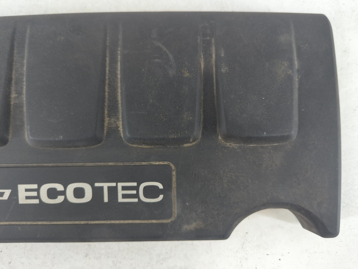 2011 Chevrolet Cruze Engine Cover - Oemusedautoparts1.com