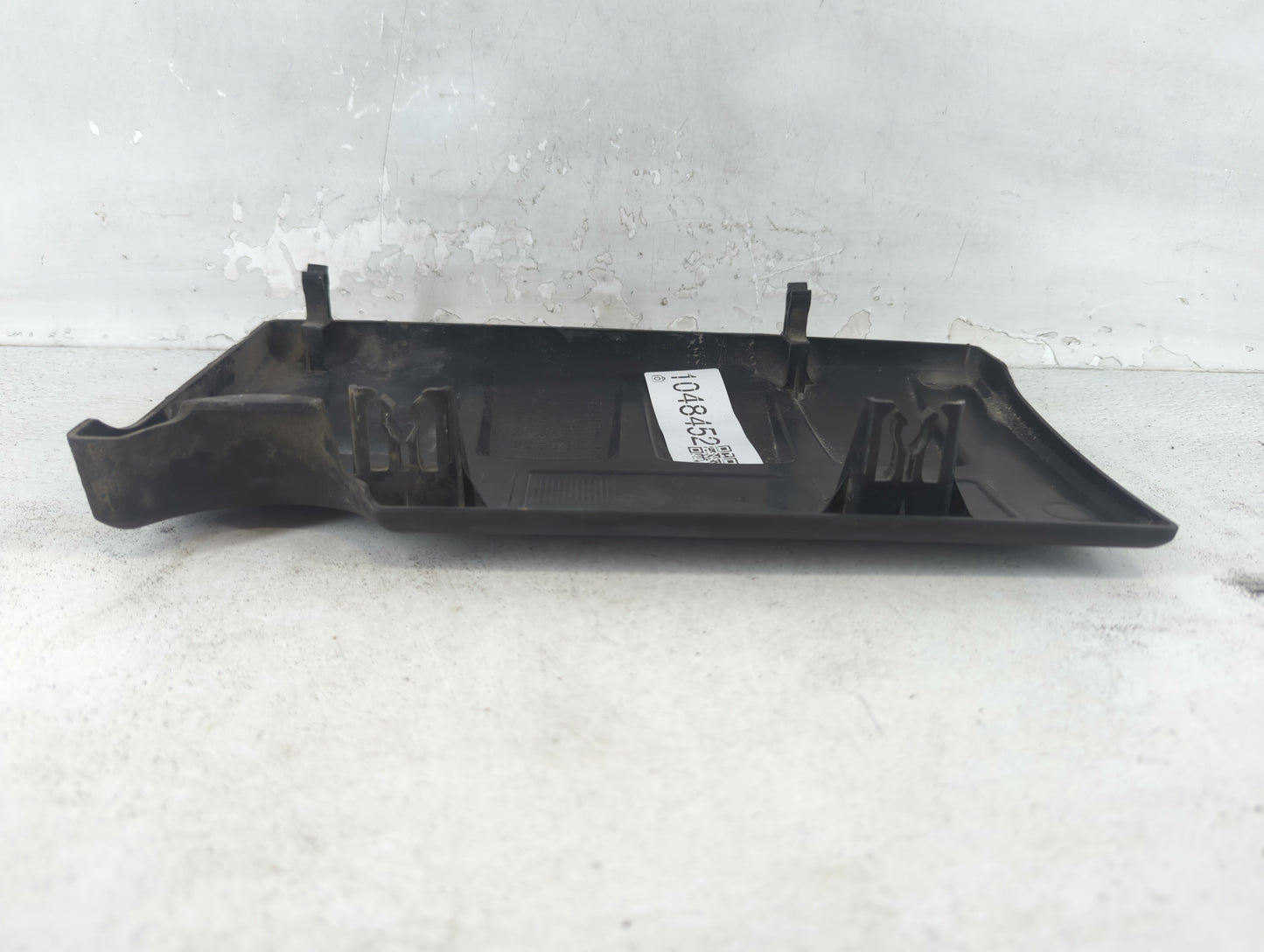 2011 Chevrolet Cruze Engine Cover - Oemusedautoparts1.com