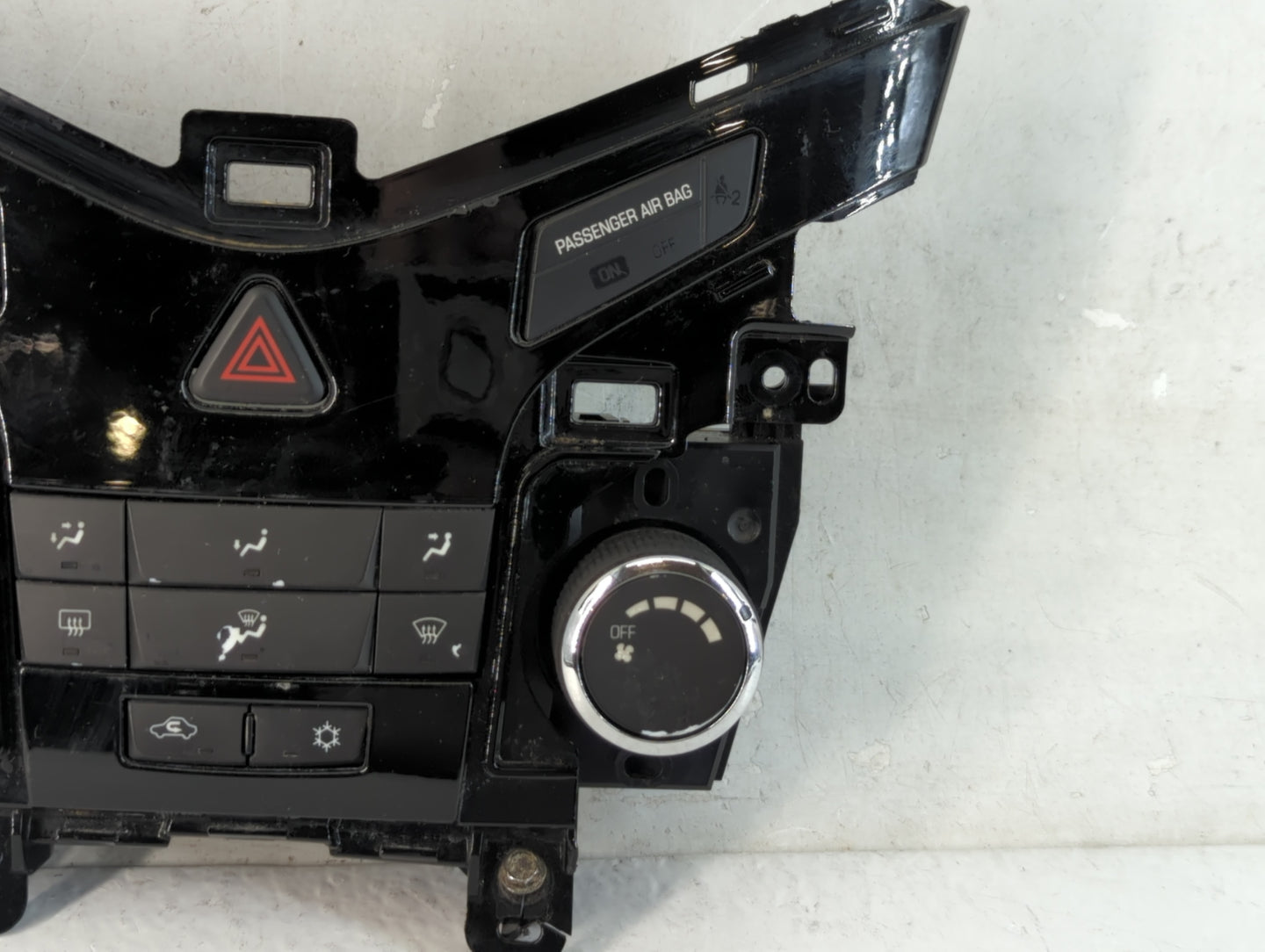 2011-2012 Chevrolet Cruze Climate Control Module Temperature AC/Heater Replacement Fits Fits 2011 2012 OEM Used Auto Parts -