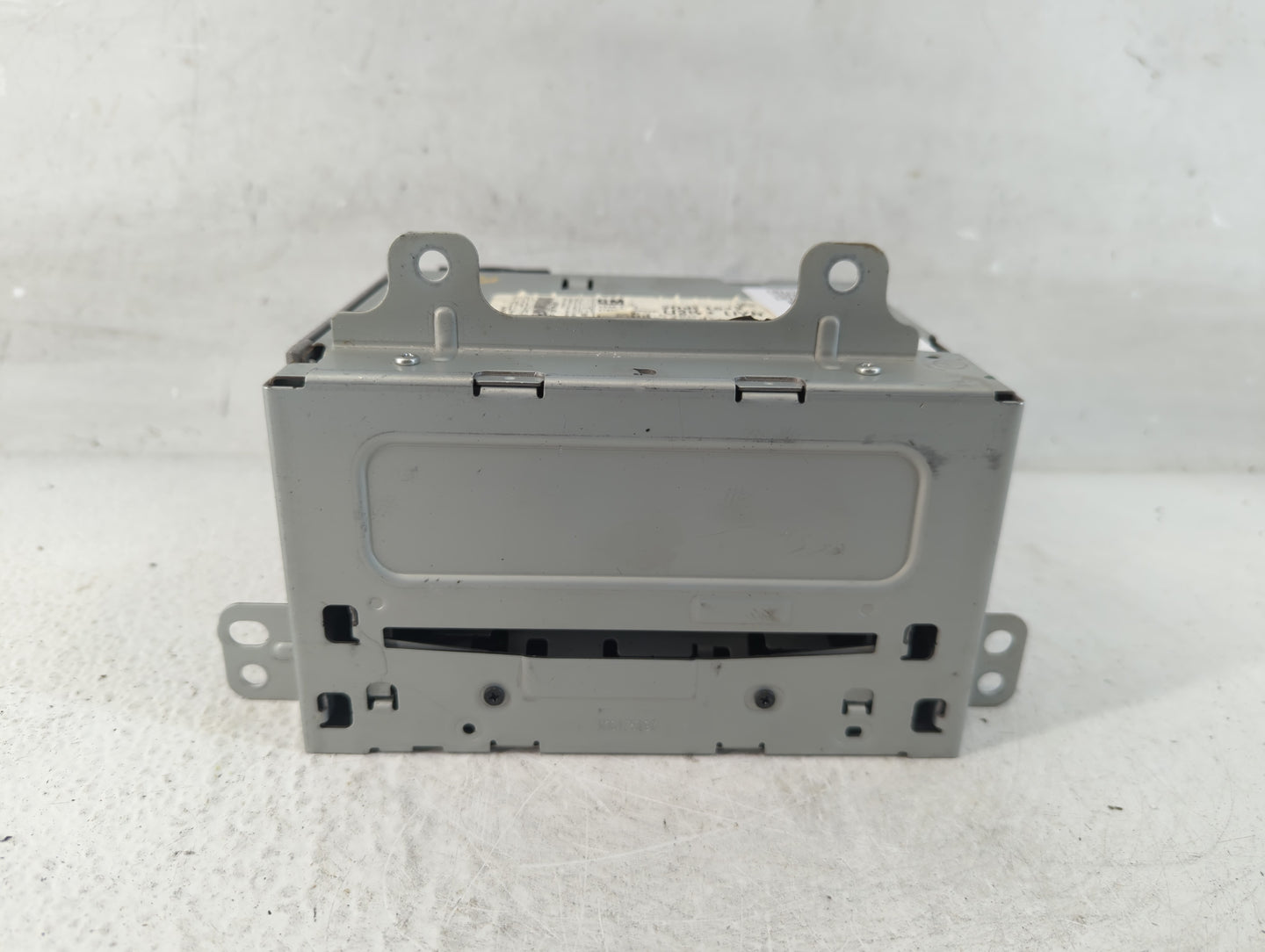 2011-2012 Chevrolet Cruze Radio AM FM Cd Player Receiver Replacement P/N:20983517 Fits Fits 2010 2011 2012 OEM Used Auto Par