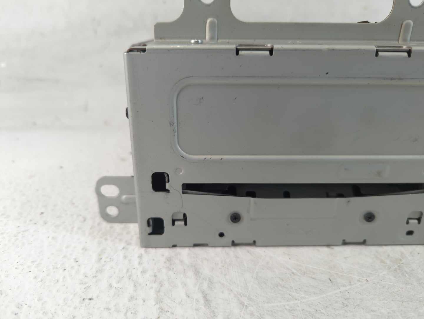 2011-2012 Chevrolet Cruze Radio AM FM Cd Player Receiver Replacement P/N:20983517 Fits Fits 2010 2011 2012 OEM Used Auto Par