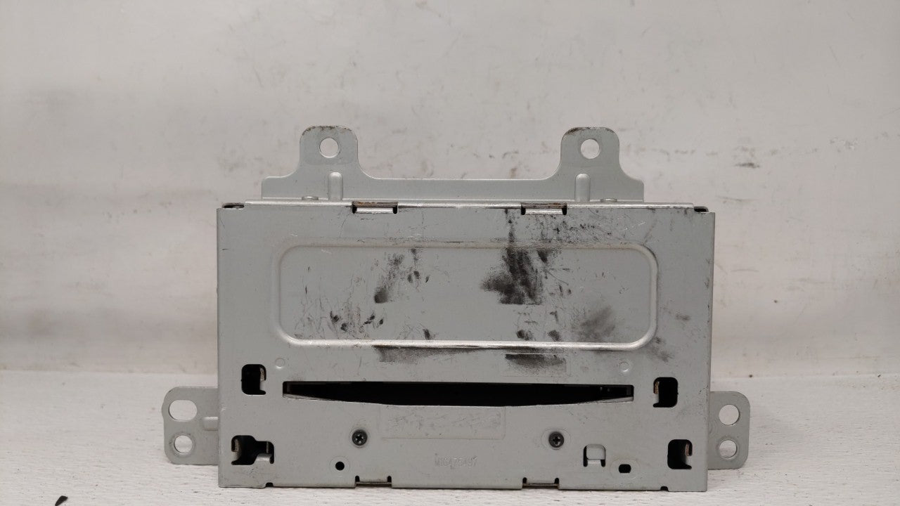 2011-2012 Chevrolet Cruze Am Fm Cd Player Radio Receiver - Oemusedautoparts1.com