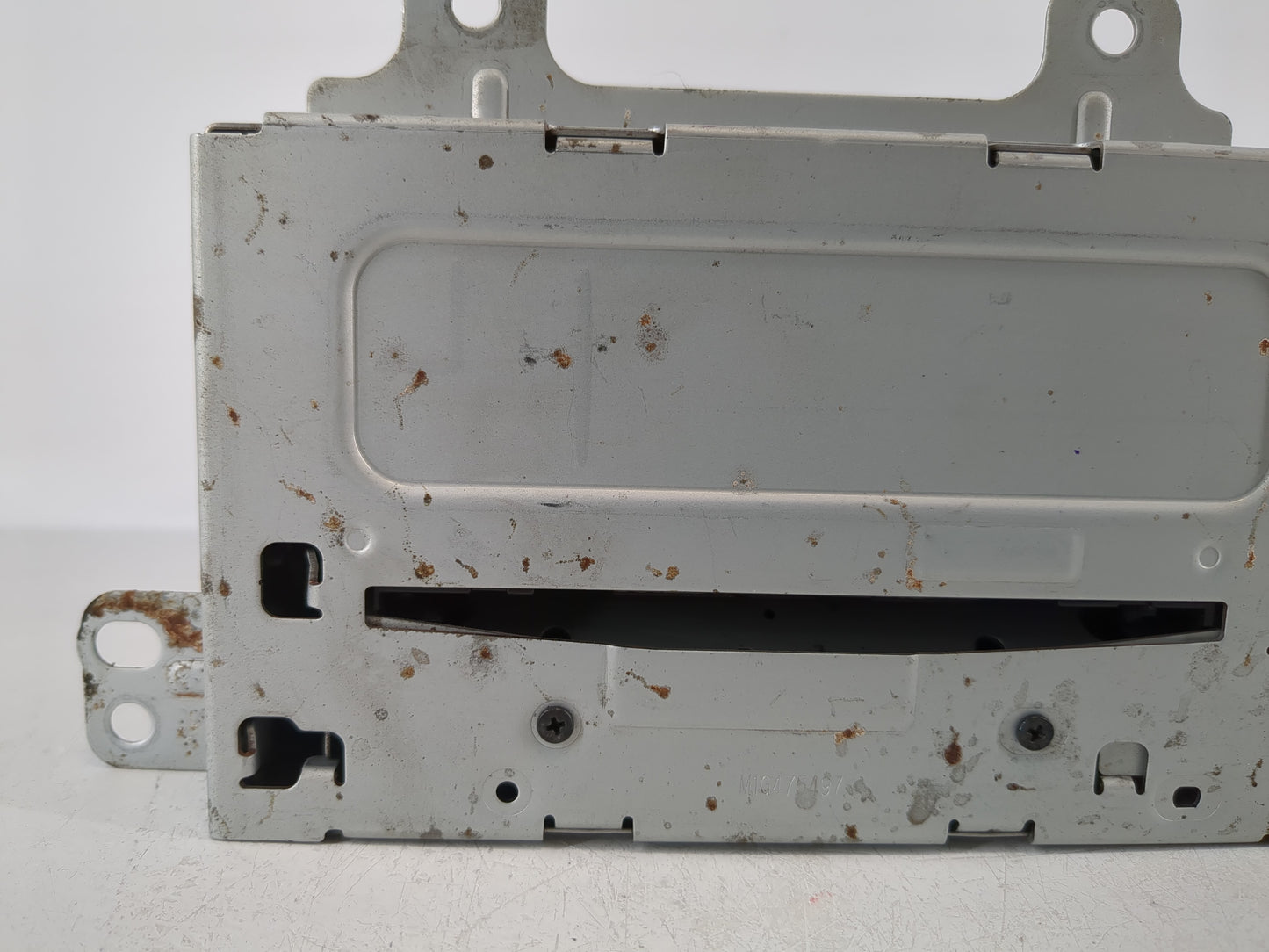 2011 Chevrolet Cruze Radio AM FM Cd Player Receiver Replacement P/N:20983517 Fits Fits 2010 OEM Used Auto Parts - Oemusedaut
