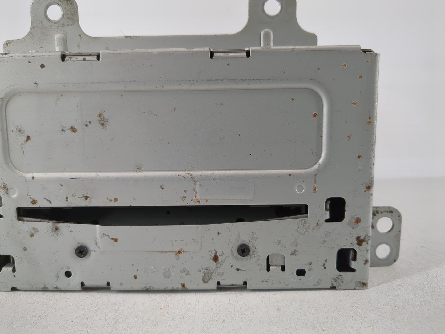 2011 Chevrolet Cruze Radio AM FM Cd Player Receiver Replacement P/N:20983517 Fits Fits 2010 OEM Used Auto Parts - Oemusedaut