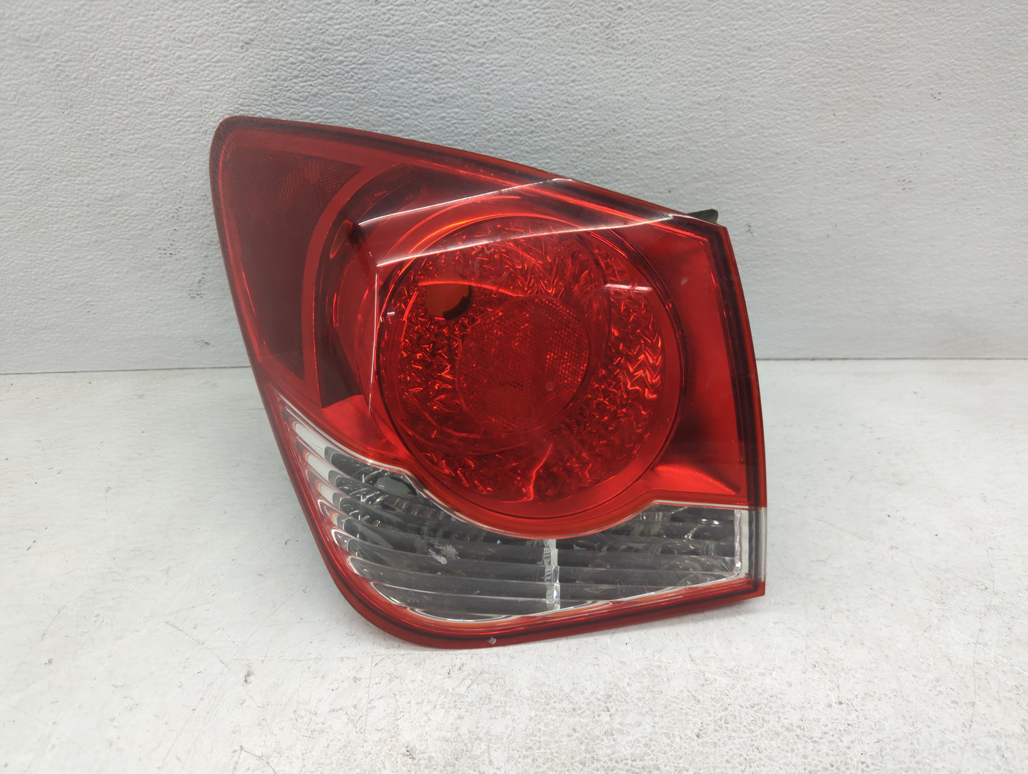 2011-2016 Chevrolet Cruze Tail Light Assembly Driver Left OEM Fits Fits 2011 2012 2013 2014 2015 2016 OEM Used Auto Parts - 