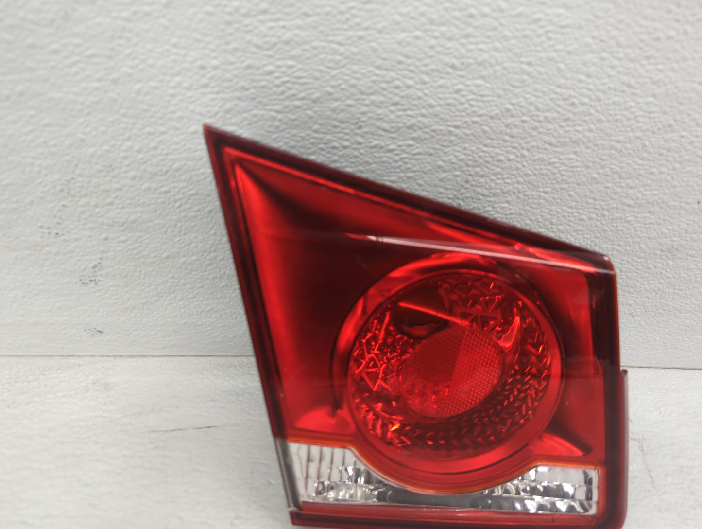 2011-2016 Chevrolet Cruze Tail Light Assembly Passenger Right OEM Fits Fits 2011 2012 2013 2014 2015 2016 OEM Used Auto Part