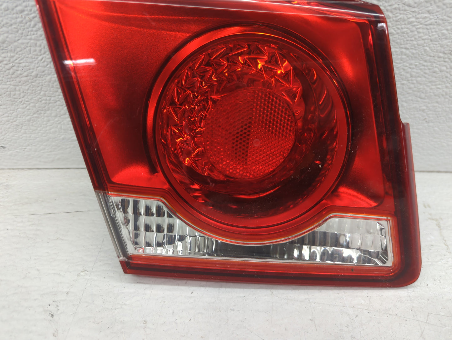 2011-2016 Chevrolet Cruze Tail Light Assembly Passenger Right OEM Fits Fits 2011 2012 2013 2014 2015 2016 OEM Used Auto Part