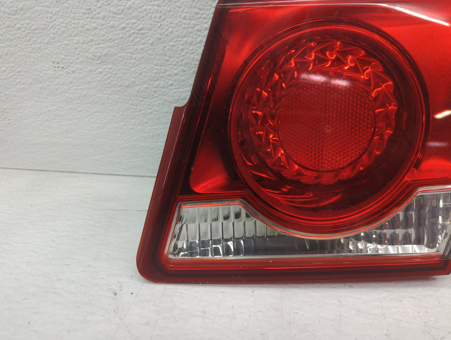 2011-2016 Chevrolet Cruze Tail Light Assembly Passenger Right OEM Fits Fits 2011 2012 2013 2014 2015 2016 OEM Used Auto Part