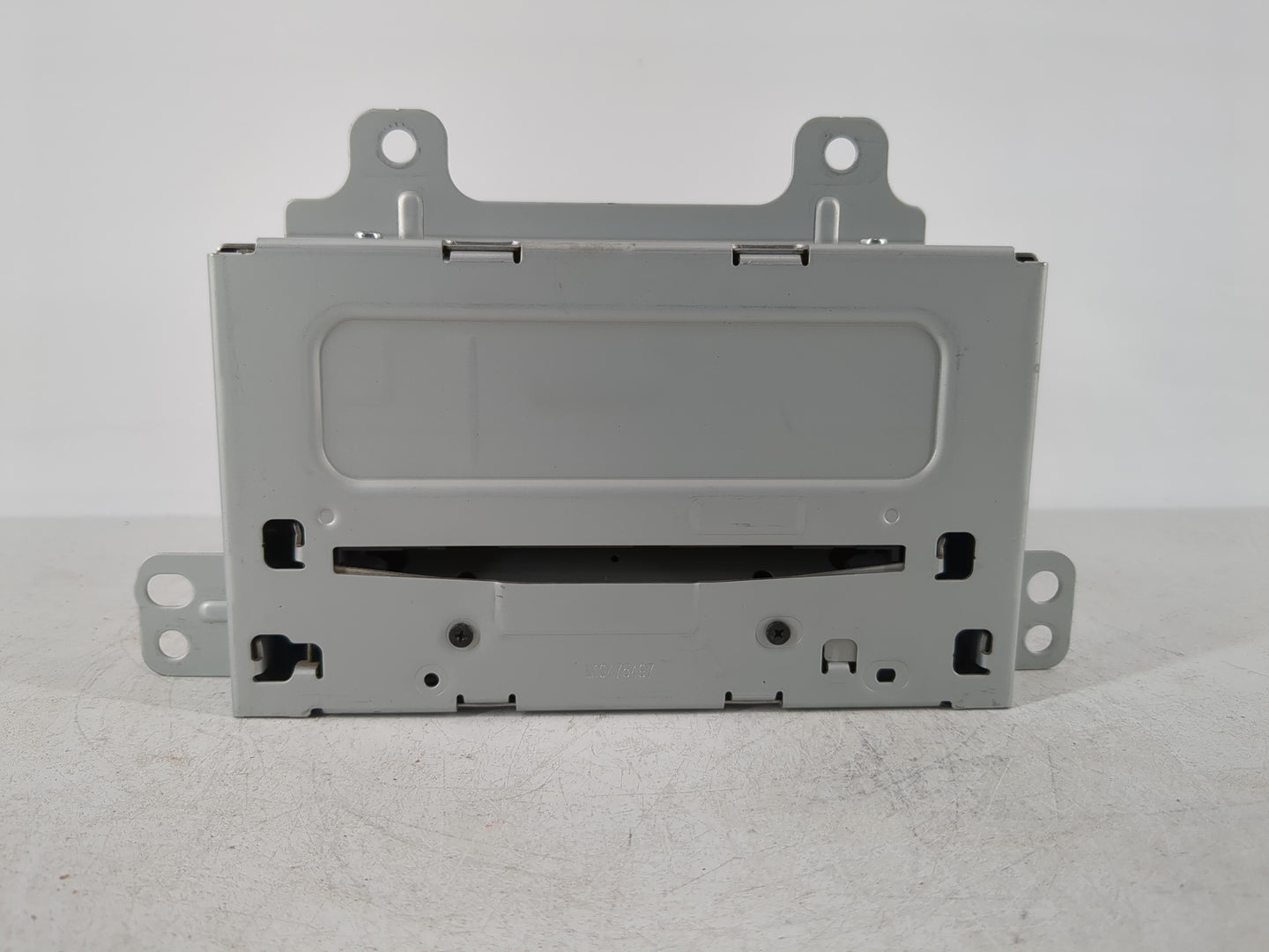 2011-2012 Chevrolet Cruze Radio AM FM Cd Player Receiver Replacement P/N:20983517 Fits Fits 2010 2011 2012 OEM Used Auto Par