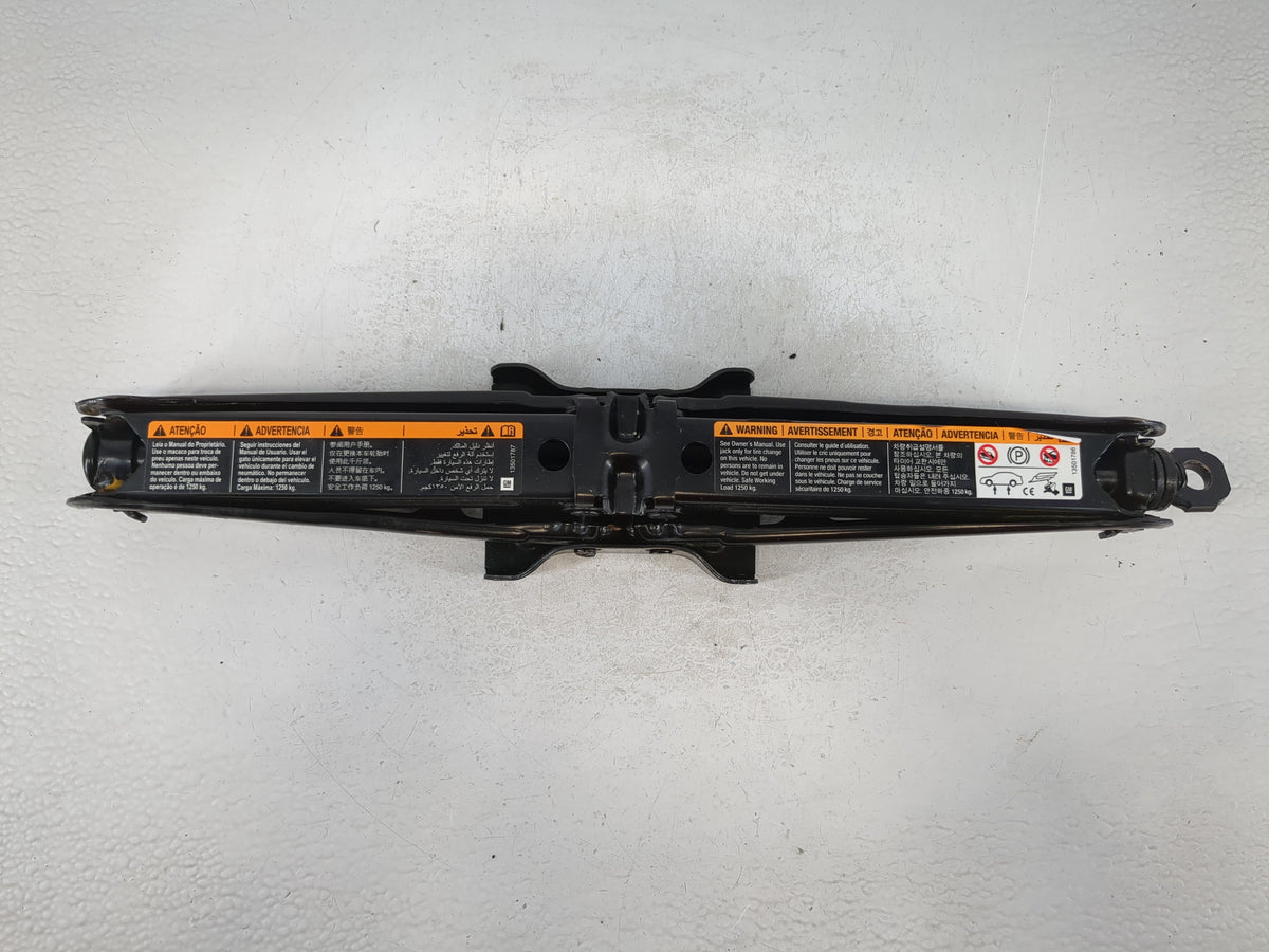 2011 Chevrolet Cruze Spare Scissor Car Jack 1100896 - Oemusedautoparts1.com