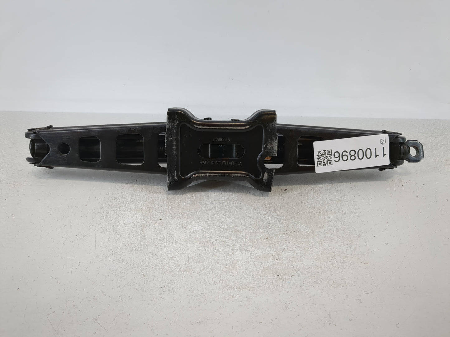 2011 Chevrolet Cruze Spare Scissor Car Jack 1100896 - Oemusedautoparts1.com