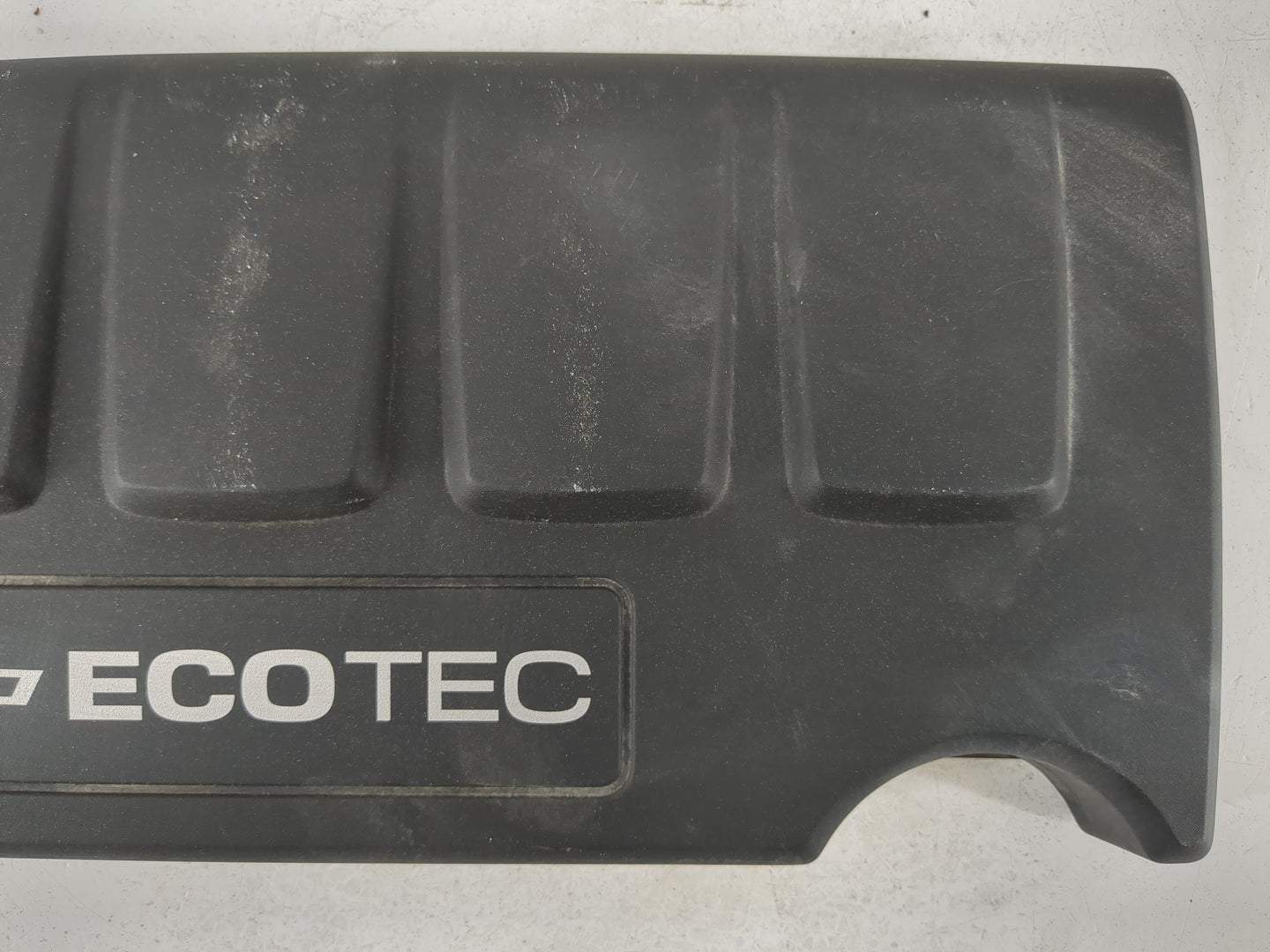 2011 Chevrolet Cruze Engine Cover - Oemusedautoparts1.com