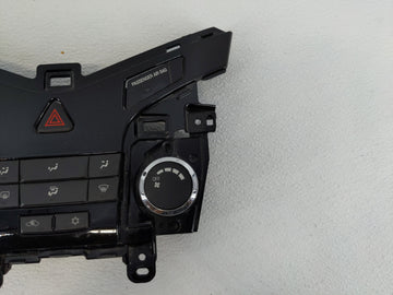 2011-2012 Chevrolet Cruze Climate Control Module Temperature AC/Heater Replacement P/N:95017054 Fits Fits 2011 2012 OEM Used Auto Parts