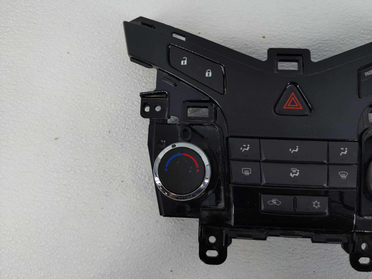 2011-2012 Chevrolet Cruze Climate Control Module Temperature AC/Heater Replacement P/N:95017054 Fits Fits 2011 2012 OEM Used