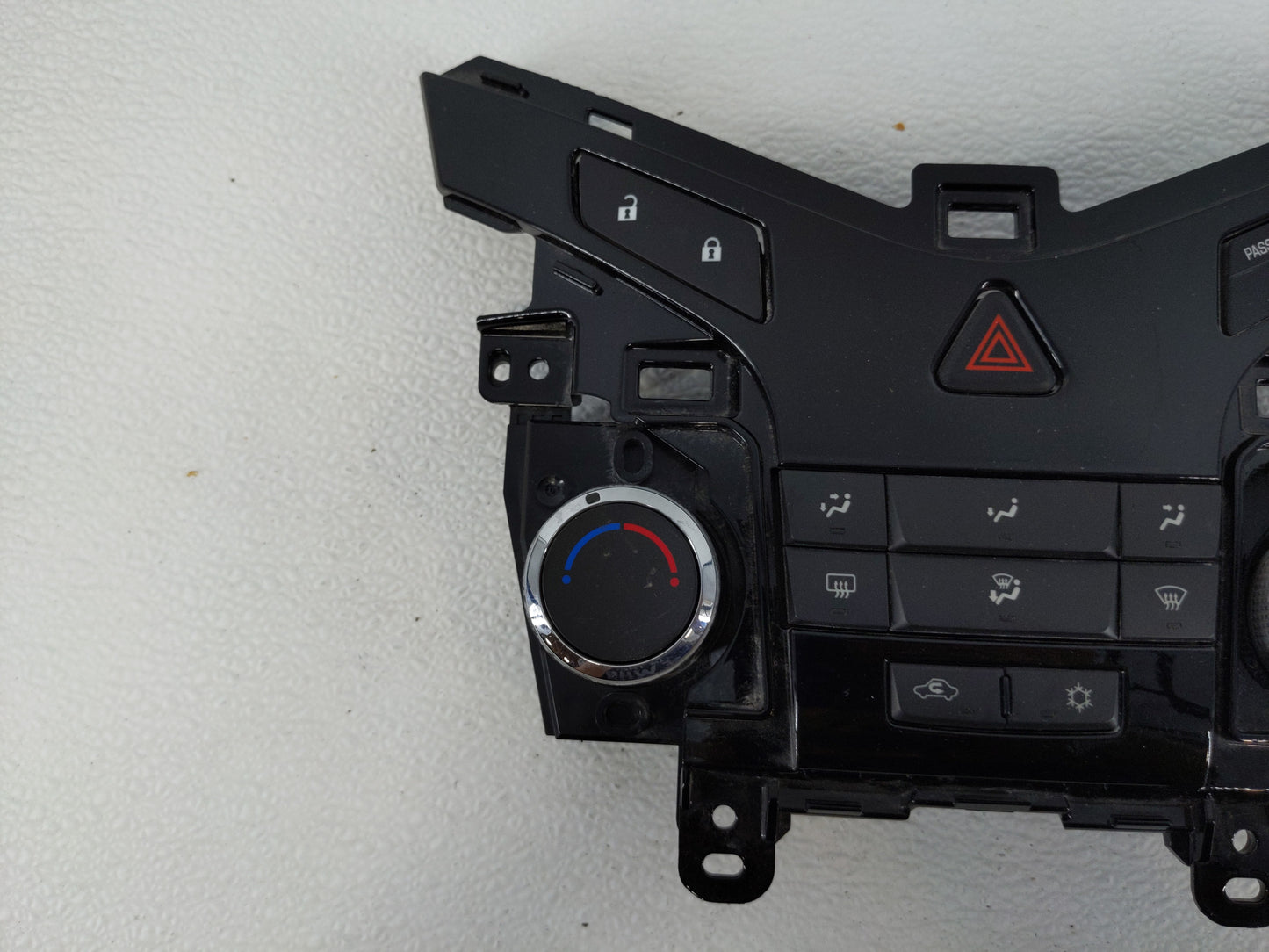 2011-2012 Chevrolet Cruze Climate Control Module Temperature AC/Heater Replacement P/N:95017054 Fits Fits 2011 2012 OEM Used