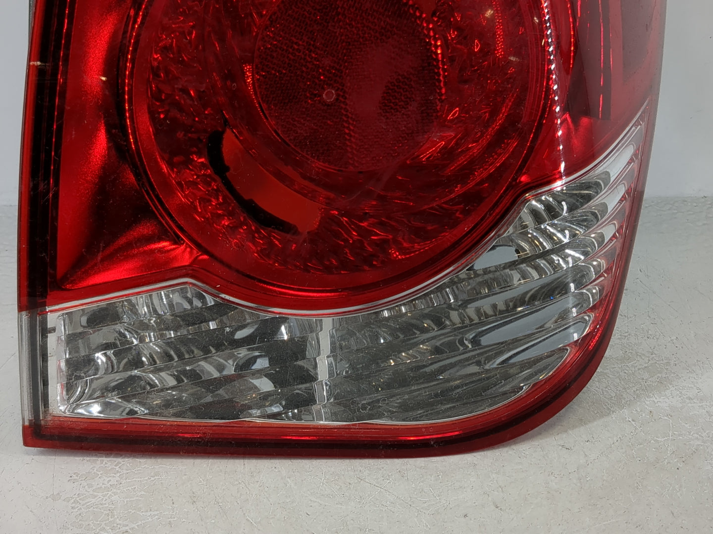 2011-2016 Chevrolet Cruze Tail Light Assembly Passenger Right OEM Fits Fits 2011 2012 2013 2014 2015 2016 OEM Used Auto Part