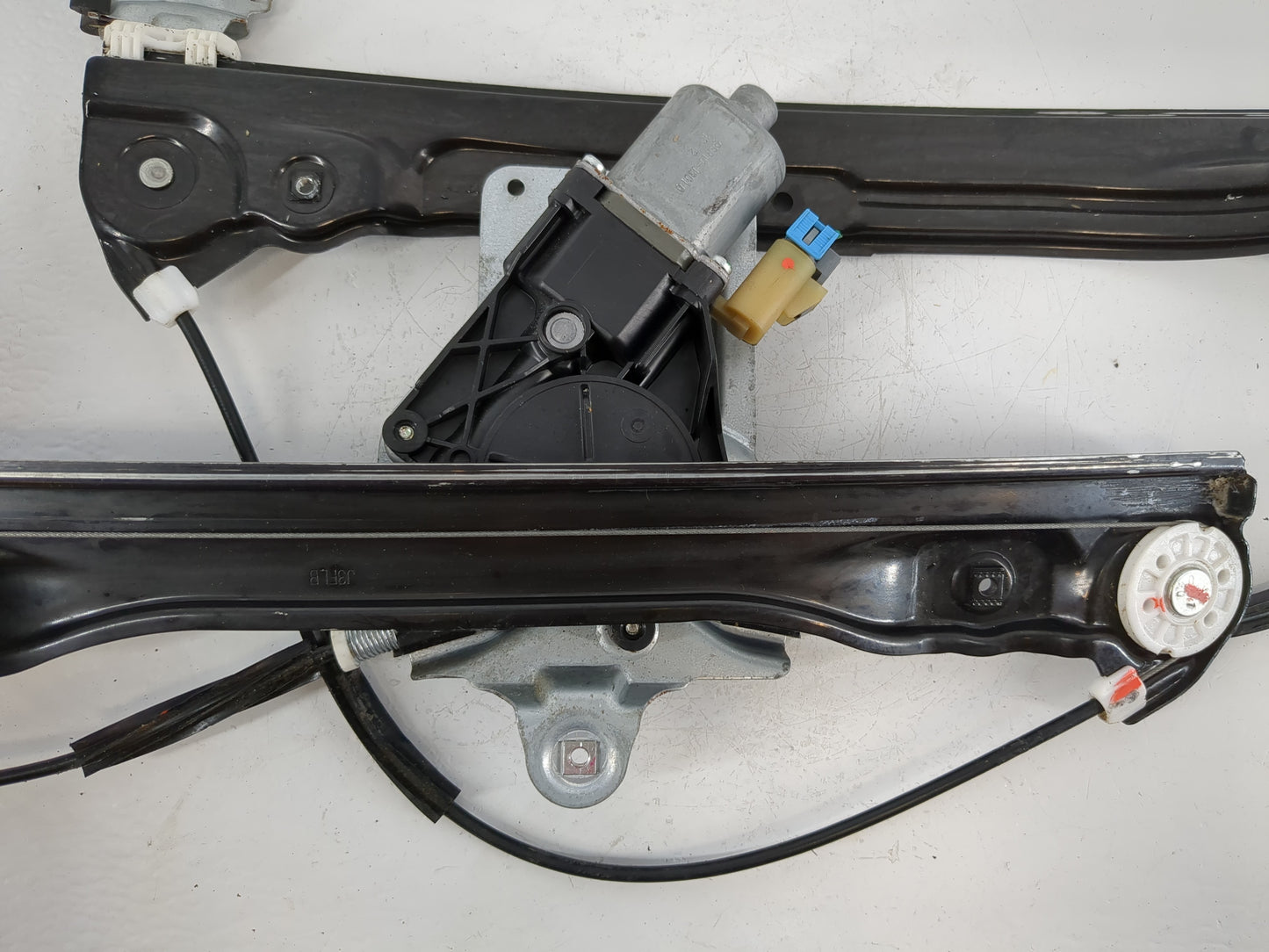 2011-2012 Chevrolet Cruze Driver Left Front Window Regulator 1112954 - Oemusedautoparts1.com