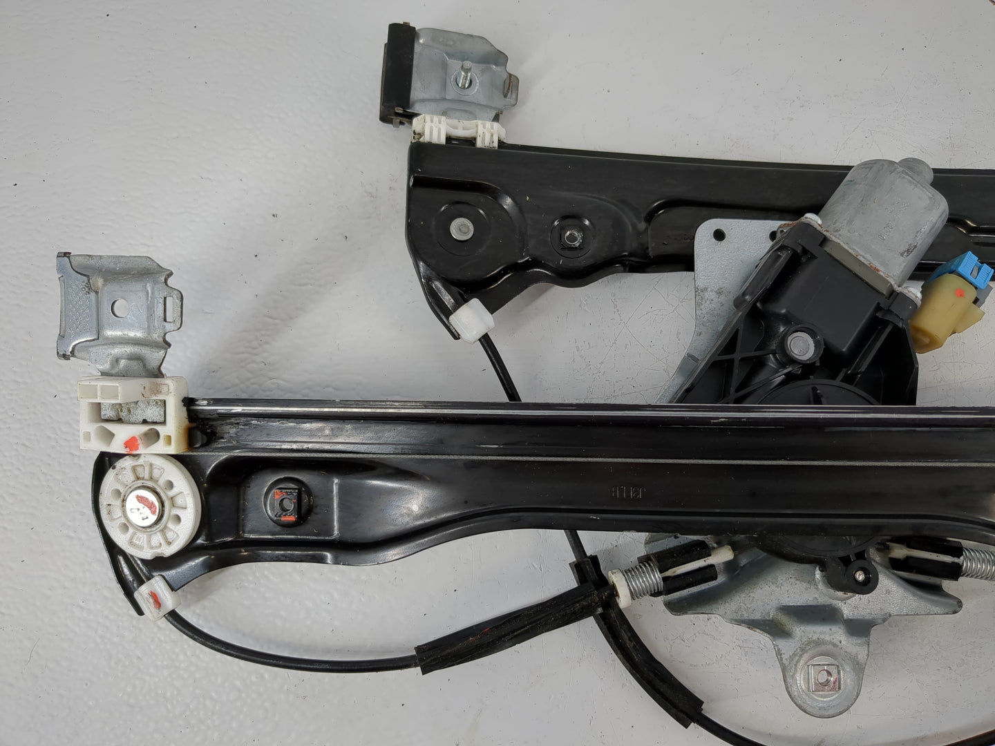 2011-2012 Chevrolet Cruze Driver Left Front Window Regulator 1112954 - Oemusedautoparts1.com