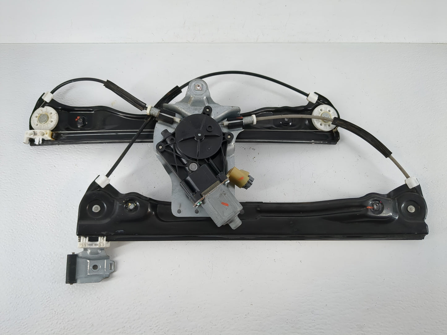 2011-2012 Chevrolet Cruze Used Window Regulator Passenger Front 1112955 - Oemusedautoparts1.com