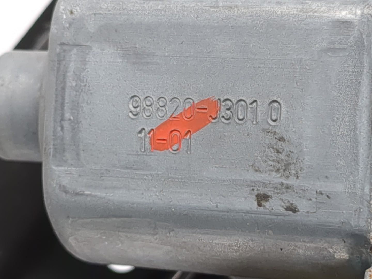 2011-2012 Chevrolet Cruze Used Window Regulator Passenger Front 1112955 - Oemusedautoparts1.com