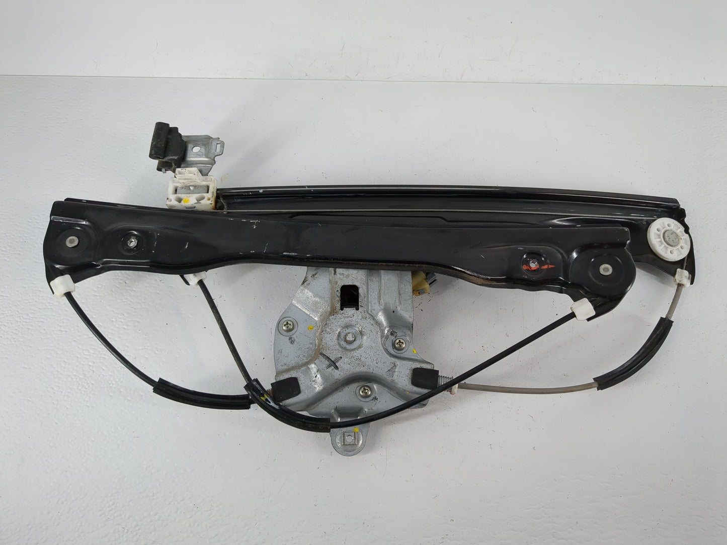 2011-2012 Chevrolet Cruze Used Window Regulator Passenger Front 1112955 - Oemusedautoparts1.com