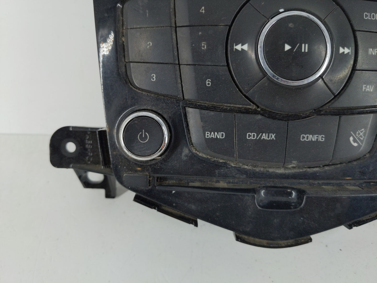 2011 Chevrolet Cruze Radio AM FM Cd Player Receiver Replacement P/N:94563269 Fits OEM Used Auto Parts - Oemusedautoparts1.co