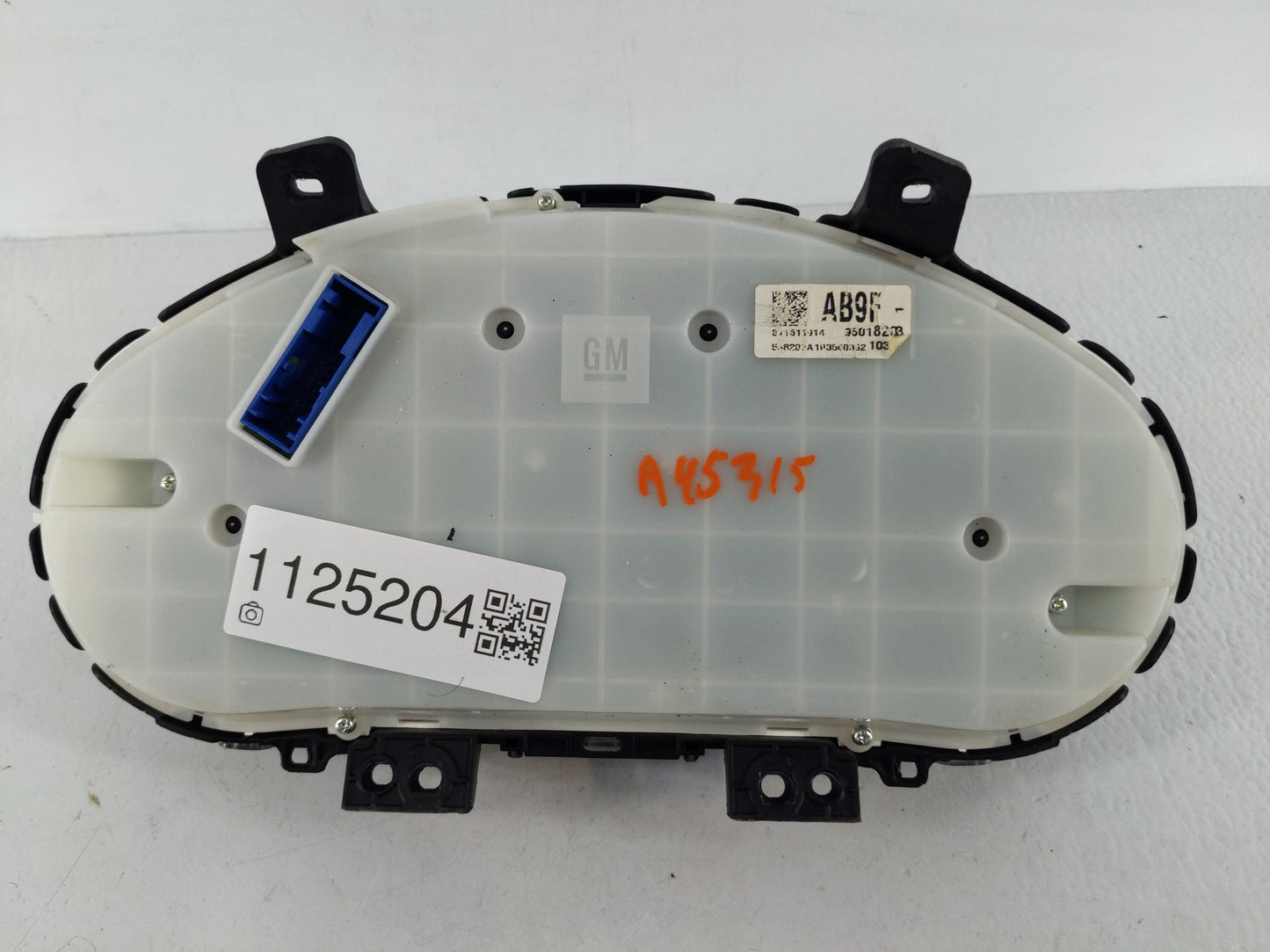 2011 Chevrolet Cruze Instrument Cluster Speedometer Gauges P/N:95018203 Fits OEM Used Auto Parts - Oemusedautoparts1.com
