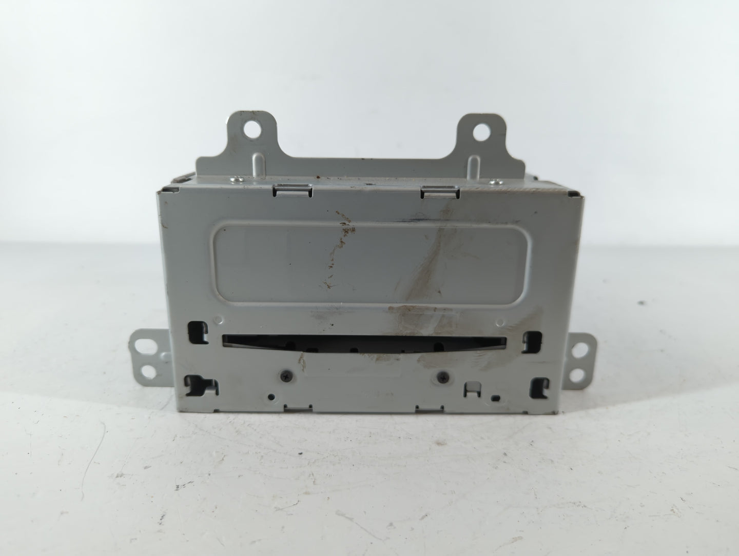 2011-2012 Chevrolet Cruze Radio AM FM Cd Player Receiver Replacement P/N:20983517 Fits Fits 2010 2011 2012 OEM Used Auto Par