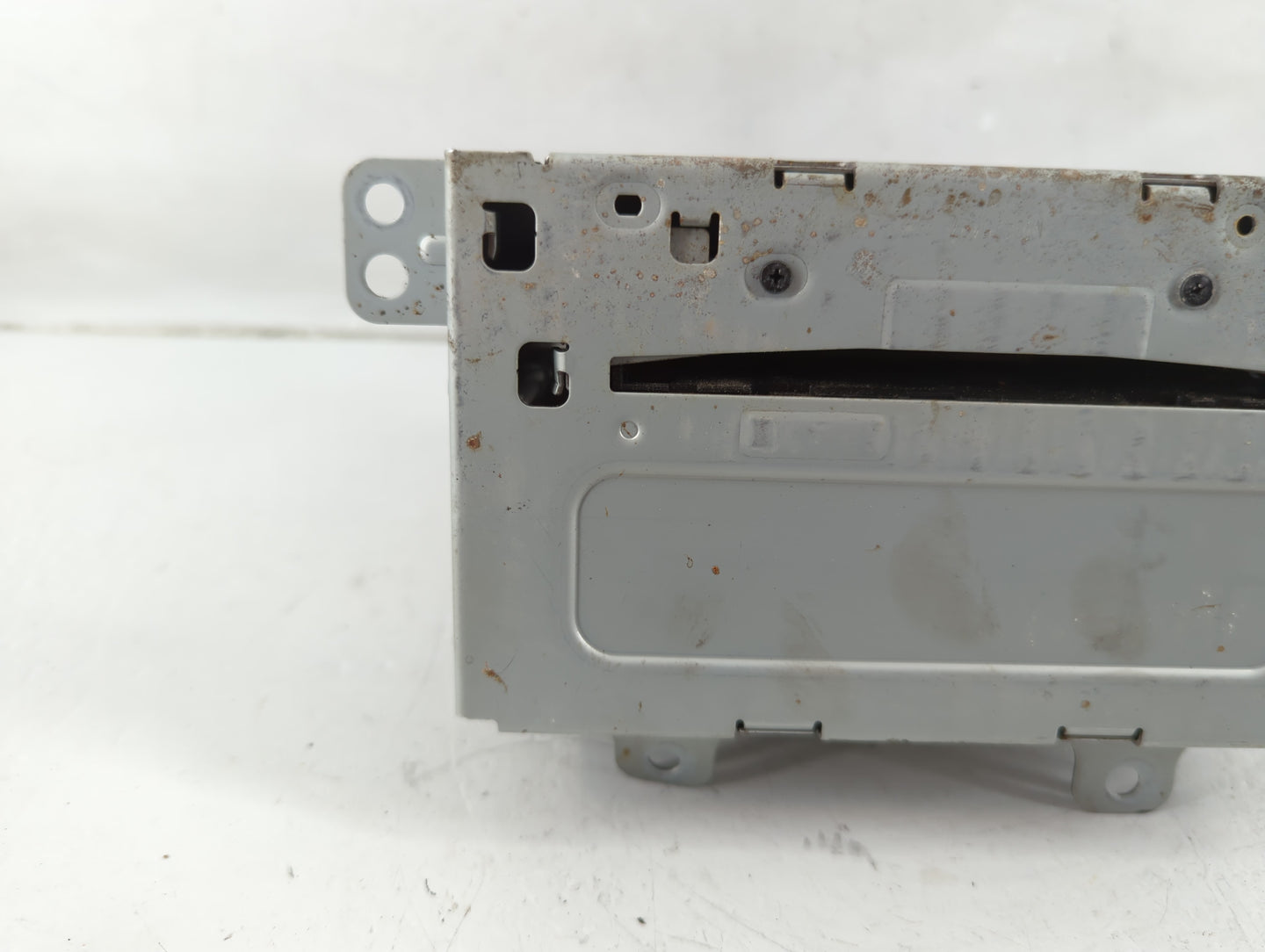 2011-2012 Chevrolet Cruze Radio AM FM Cd Player Receiver Replacement P/N:20983517 Fits Fits 2010 2011 2012 OEM Used Auto Par