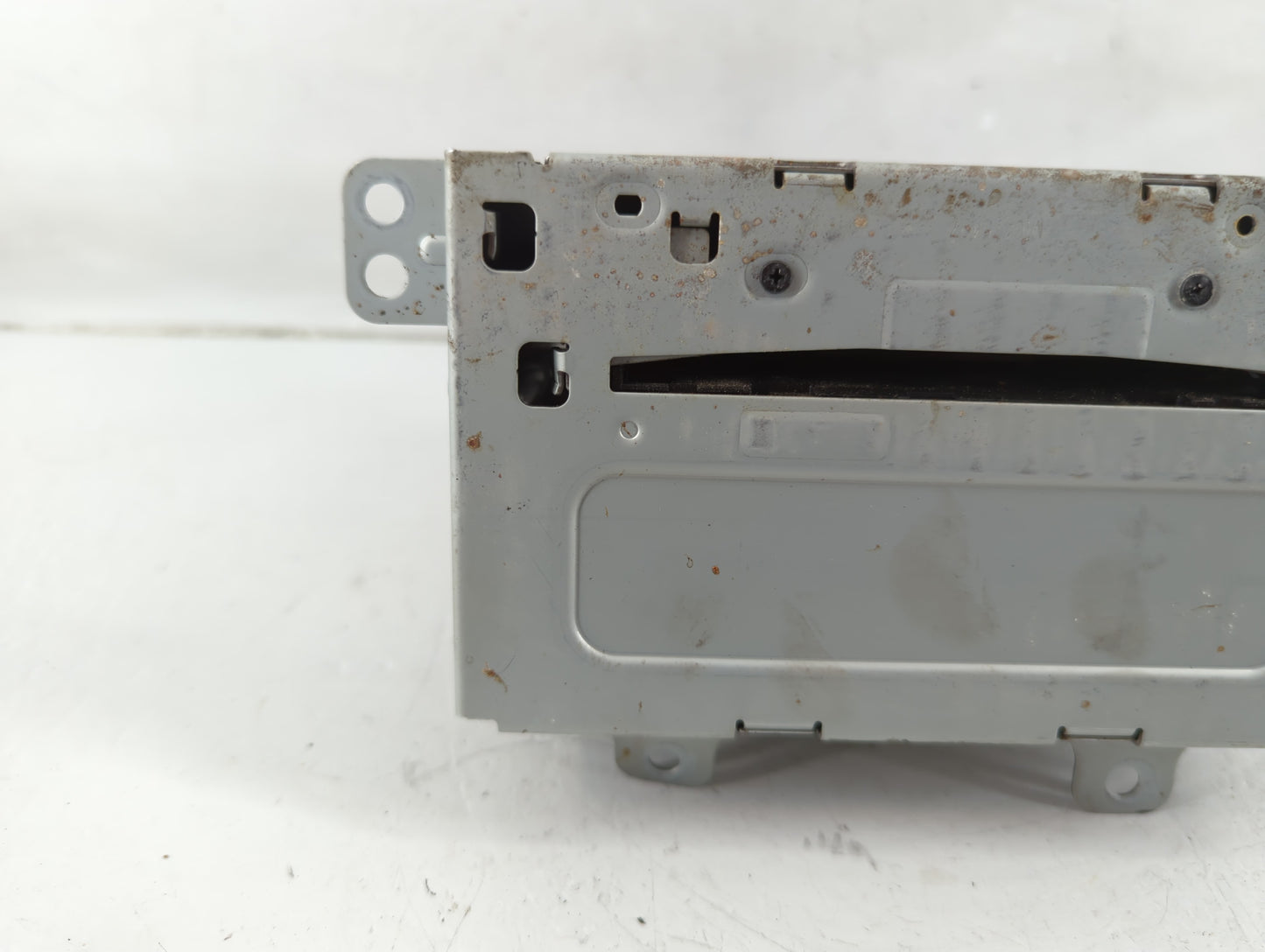 2011-2012 Chevrolet Cruze Radio AM FM Cd Player Receiver Replacement P/N:20983517 Fits Fits 2010 2011 2012 OEM Used Auto Par