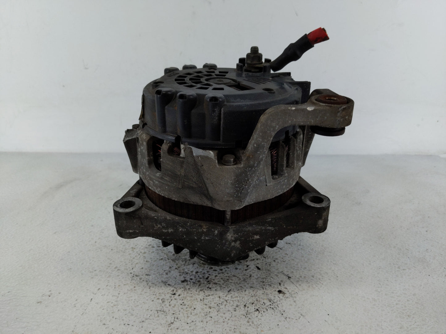 2011 Chevrolet Cruze Alternator Replacement Generator Charging Assembly Engine OEM P/N:95939943 Fits OEM Used Auto Parts - O
