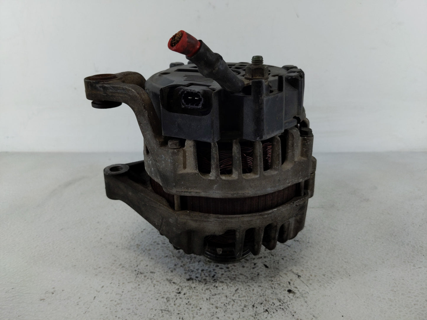 2011 Chevrolet Cruze Alternator Replacement Generator Charging Assembly Engine OEM P/N:95939943 Fits OEM Used Auto Parts - O