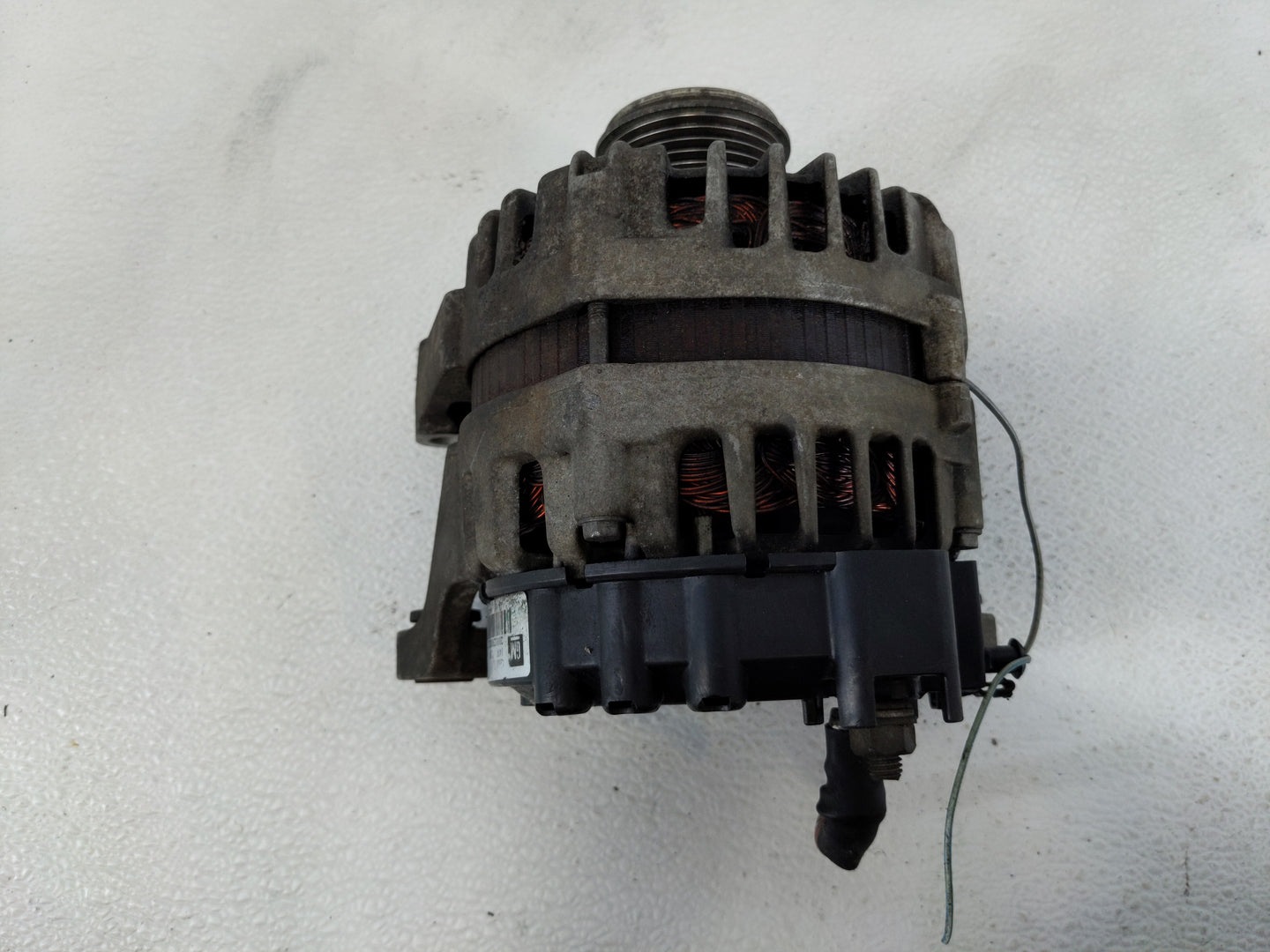 2011 Chevrolet Cruze Alternator Replacement Generator Charging Assembly Engine OEM P/N:13577154 Fits OEM Used Auto Parts - O