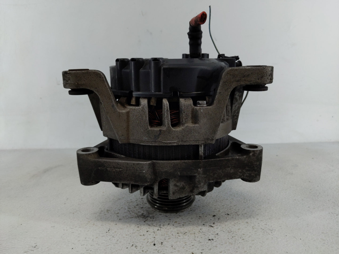 2011 Chevrolet Cruze Alternator Replacement Generator Charging Assembly Engine OEM P/N:13577154 Fits OEM Used Auto Parts - O